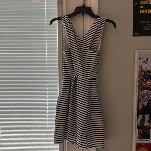 Women’s Dress - Picture 2 of 2